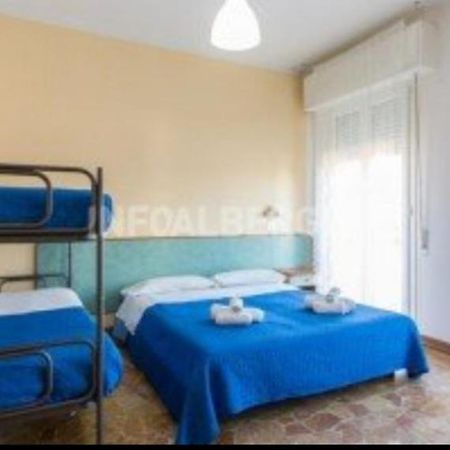 Hotel Ariosto Ріміні Екстер'єр фото