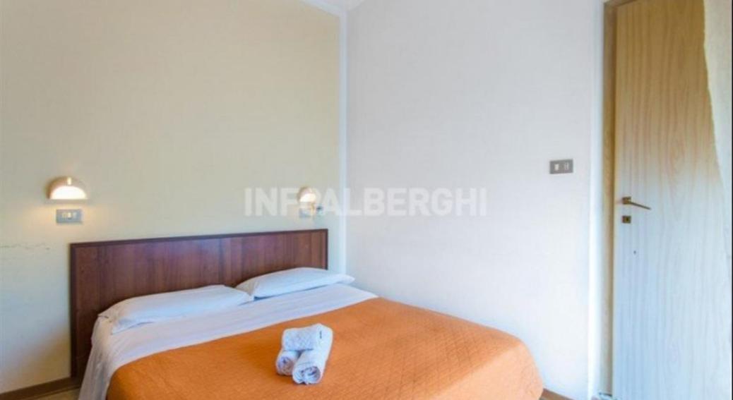 Hotel Ariosto Ріміні Екстер'єр фото