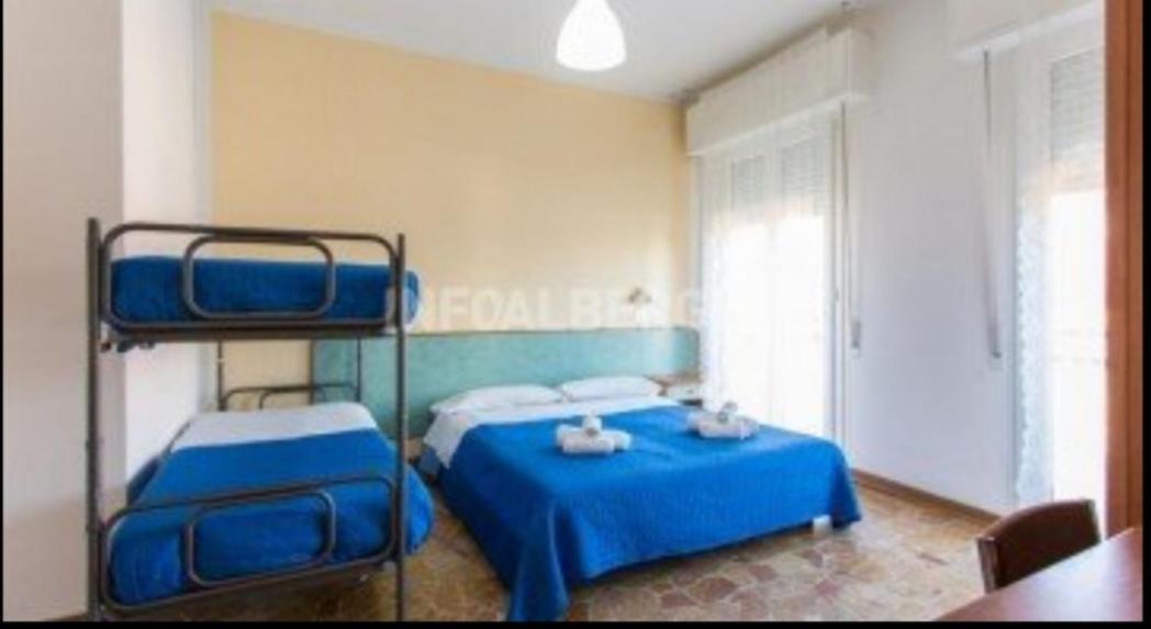 Hotel Ariosto Ріміні Екстер'єр фото