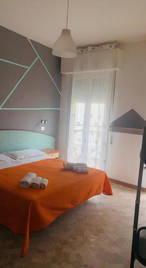 Hotel Ariosto Ріміні Екстер'єр фото